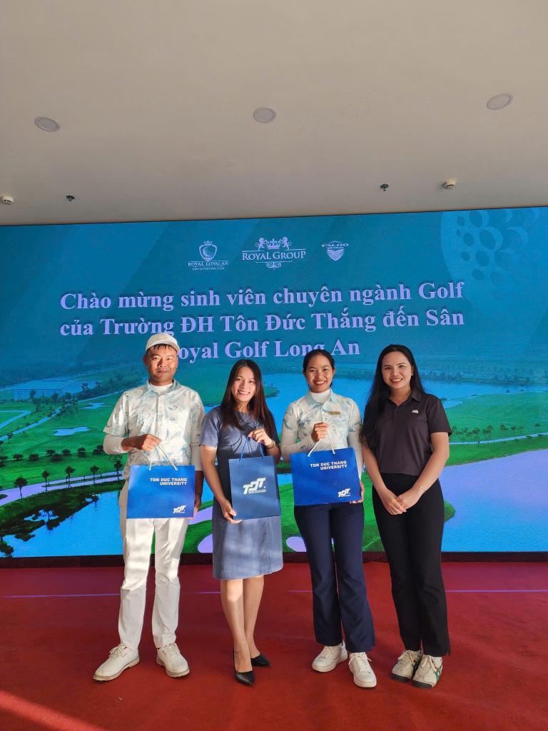 Royal-Golf-3