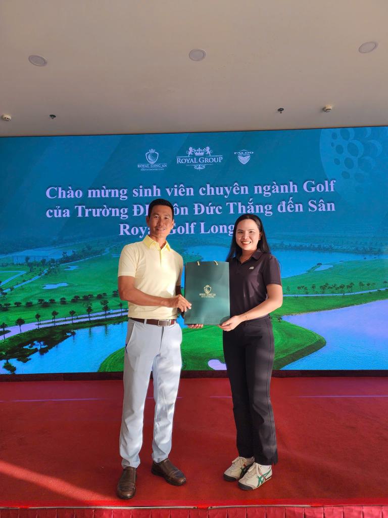 Royal-Golf-4