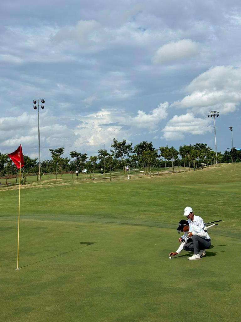 Royal-Golf-6