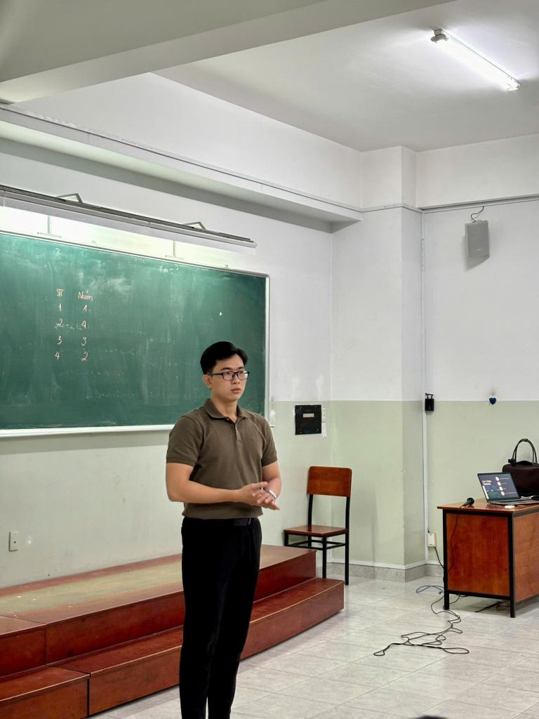 cuu-sinh-vien-mai-quoc-khanh