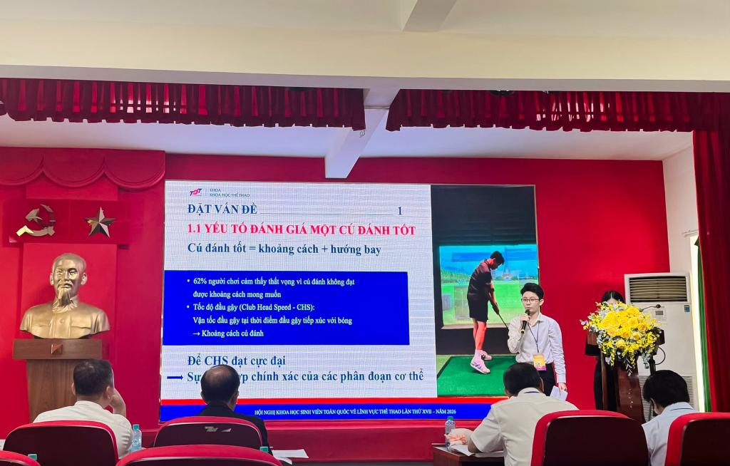 Sinh-vien-thuyet-trinh