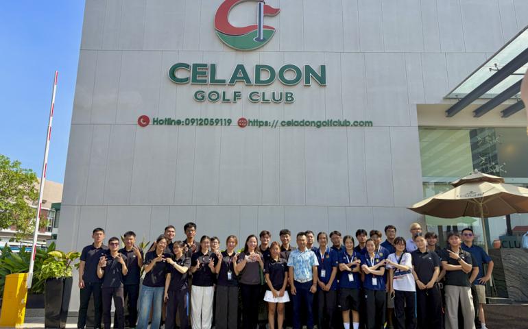 sinh-vien-cn-golf-tham-quan-celadon